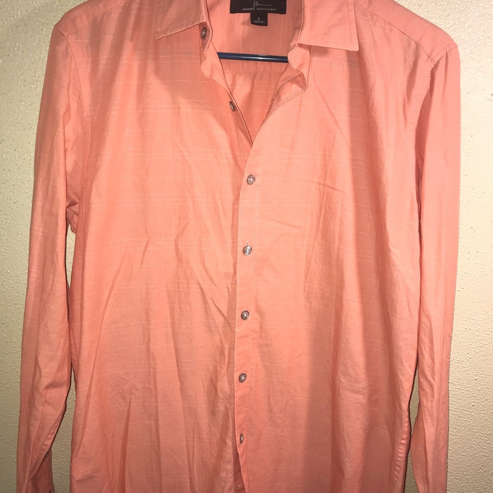 A long sleeve shirt.